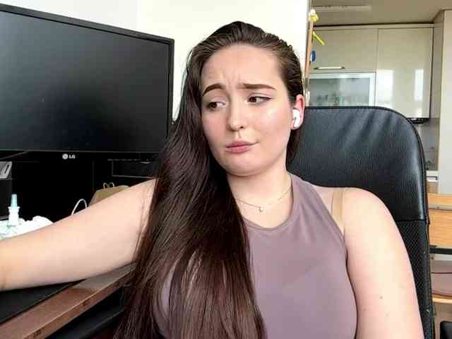 EmillyCarte webcam
