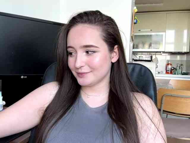 EmillyCarte webcam