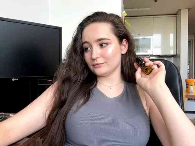 EmillyCarte webcam