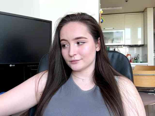 EmillyCarte webcam