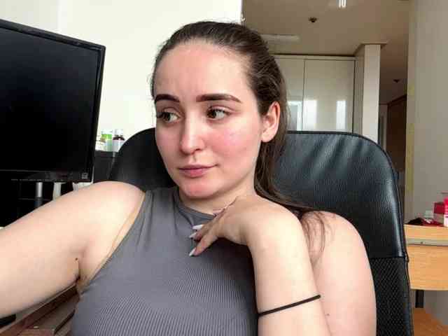 EmillyCarte webcam