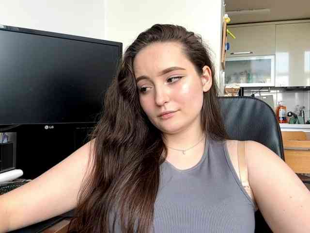 EmillyCarte webcam