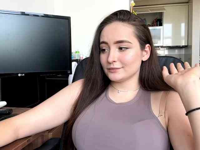 EmillyCarte webcam