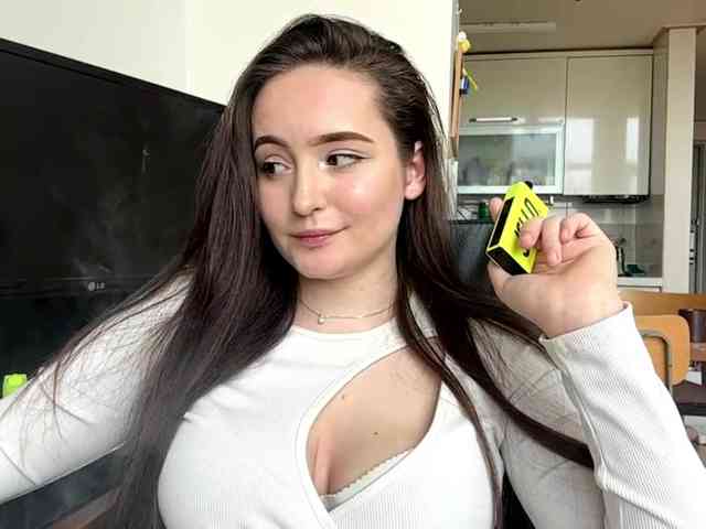 EmillyCarte webcam