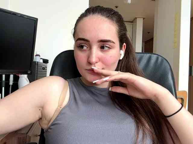 EmillyCarte webcam