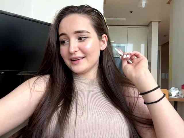 EmillyCarte webcam