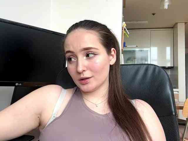 EmillyCarte webcam