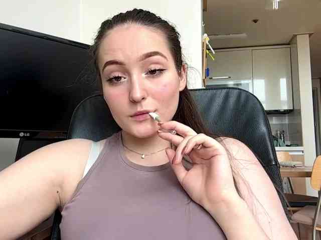EmillyCarte webcam