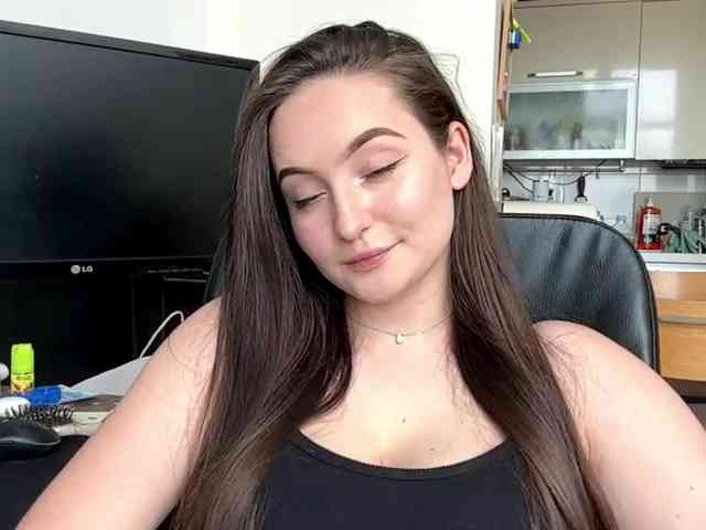 EmillyCarte webcam