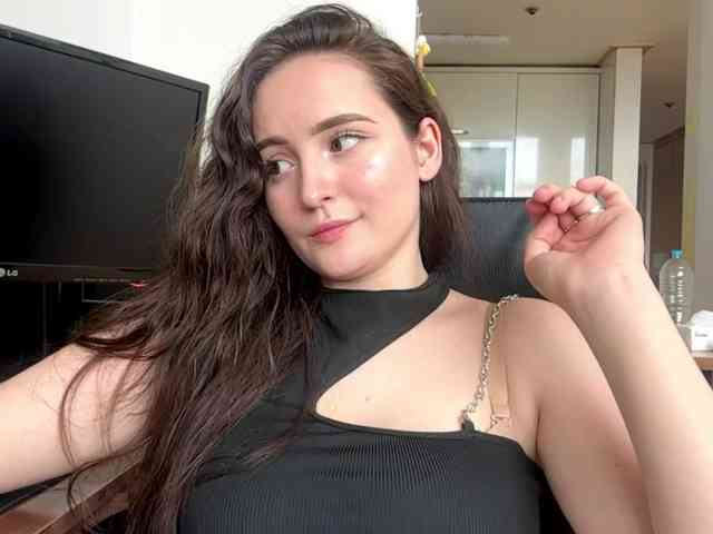 EmillyCarte webcam