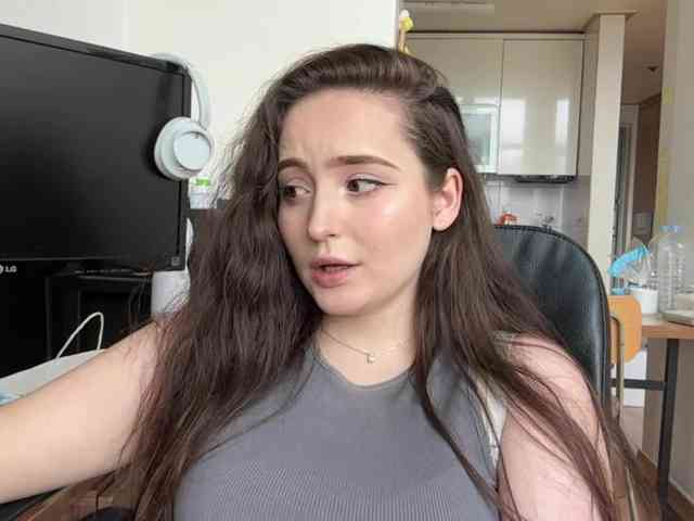EmillyCarte webcam