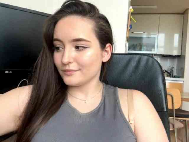 EmillyCarte webcam