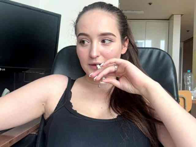 EmillyCarte webcam