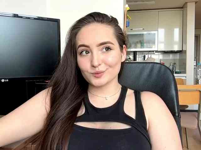 EmillyCarte webcam