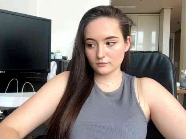EmillyCarte webcam