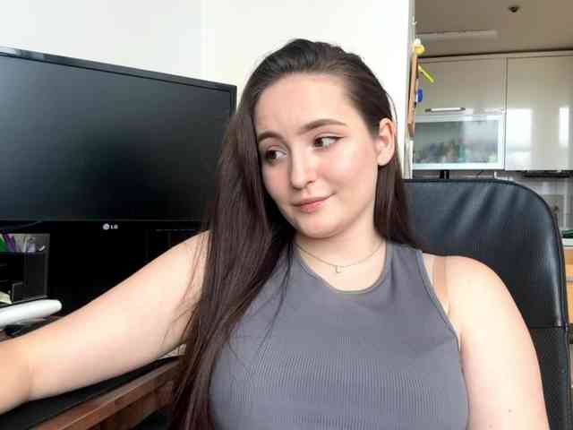 EmillyCarte webcam