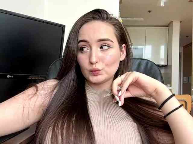 EmillyCarte webcam
