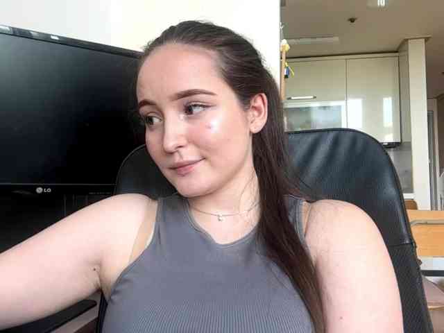 EmillyCarte webcam