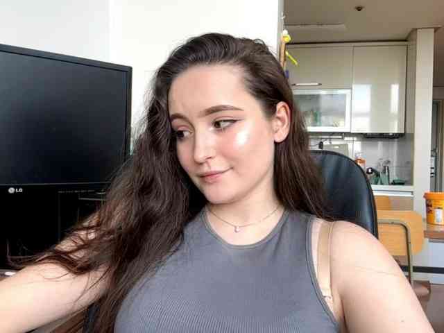 EmillyCarte webcam