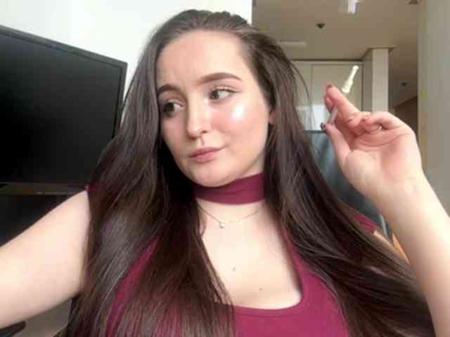 EmillyCarte webcam