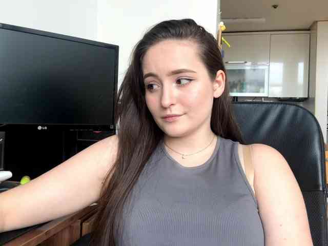 EmillyCarte webcam