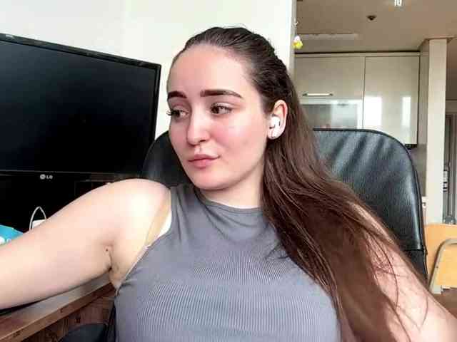 emillycarte's live room