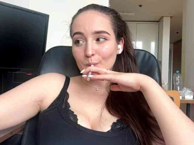 EmillyCarte webcam