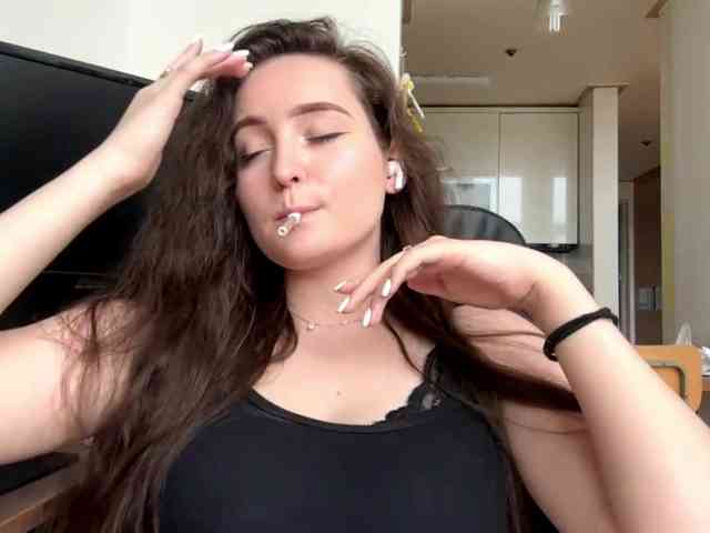 EmillyCarte webcam