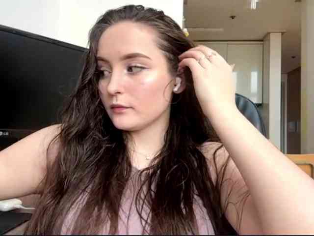 EmillyCarte webcam