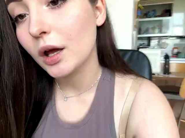 EmillyCarte webcam