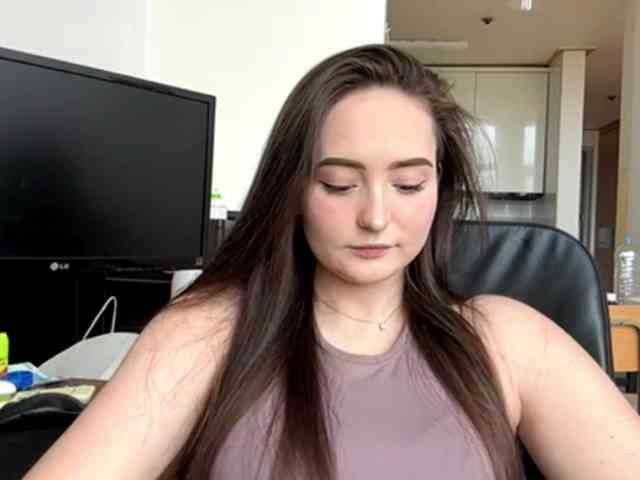 EmillyCarte webcam