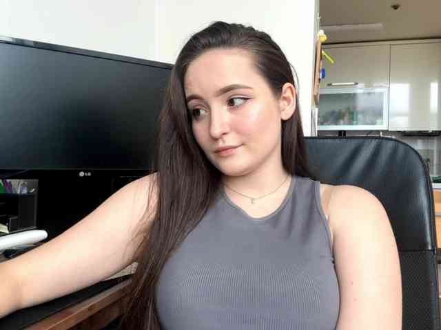 EmillyCarte webcam