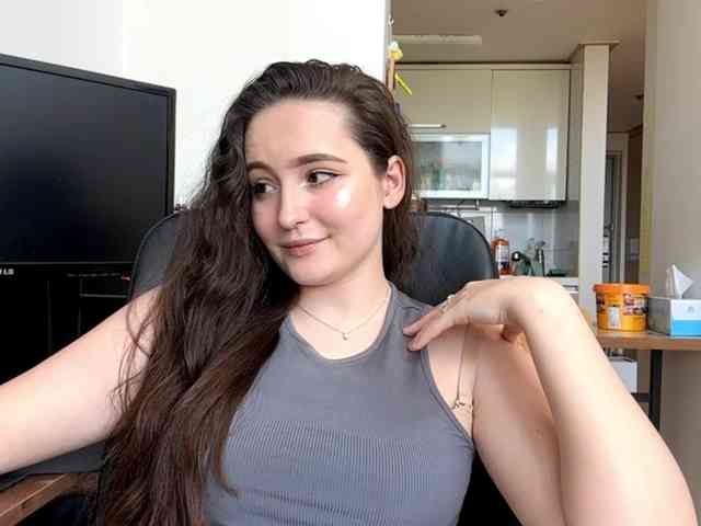 EmillyCarte webcam