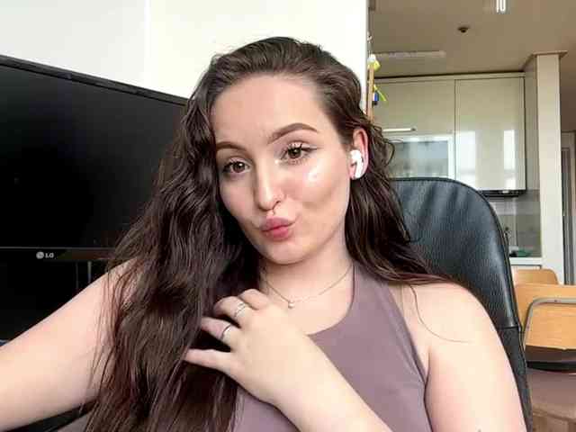 EmillyCarte webcam