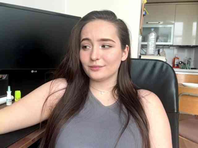 EmillyCarte webcam