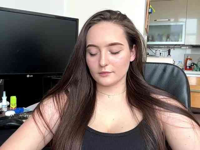 EmillyCarte webcam