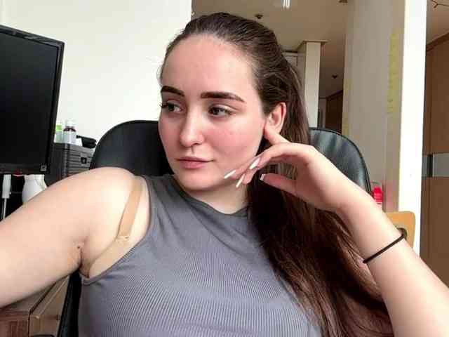 EmillyCarte webcam