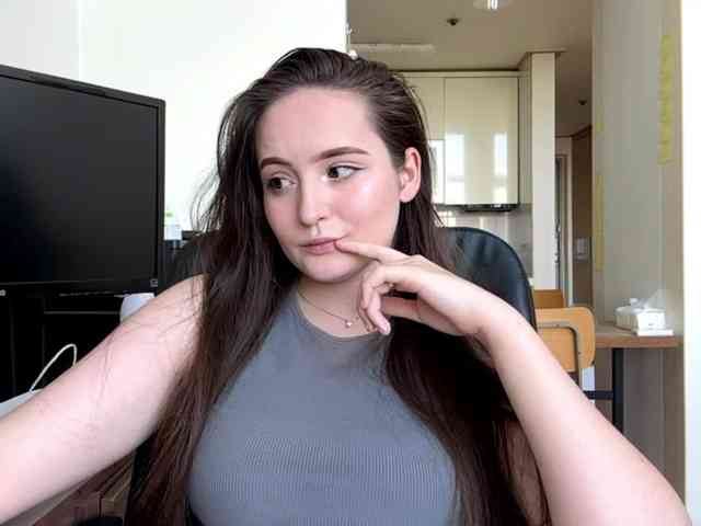 EmillyCarte webcam