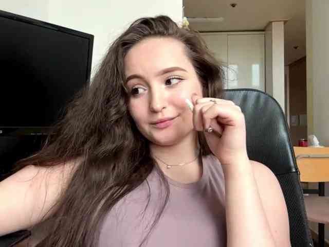 EmillyCarte webcam