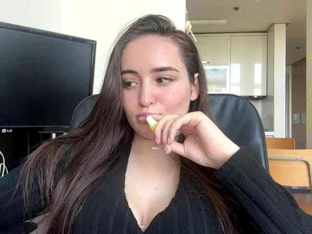 EmillyCarte webcam