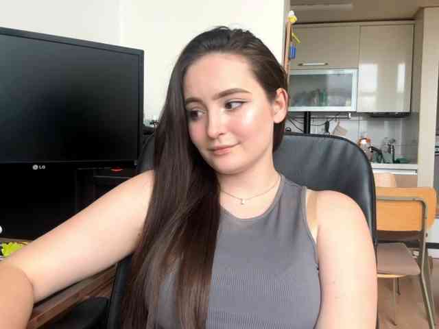 EmillyCarte webcam