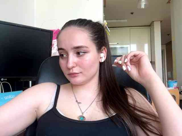 EmillyCarte webcam