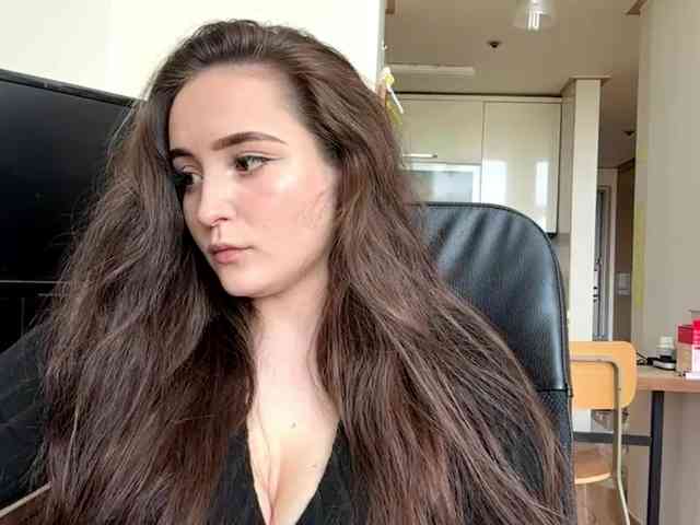 EmillyCarte webcam