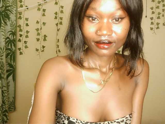 -Mirage live webcam show