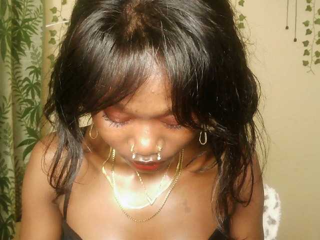 -Mirage live webcam show