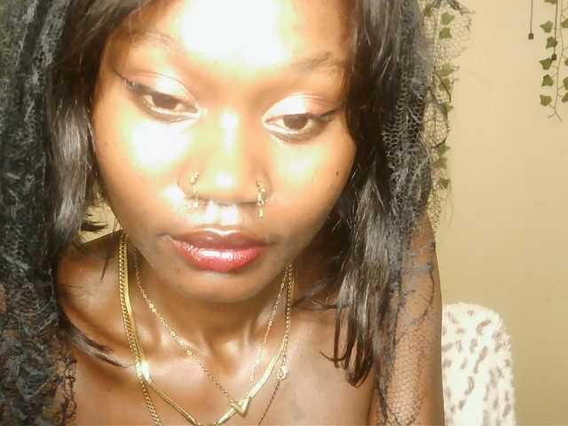 -Mirage live webcam show
