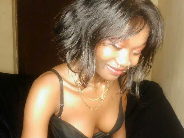 -Mirage live webcam show