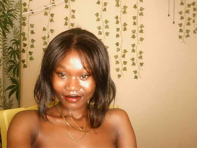 -Mirage live webcam show