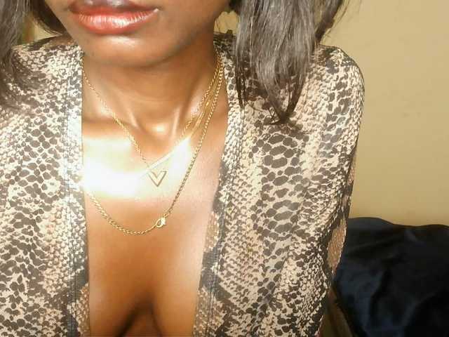 -Mirage live webcam show