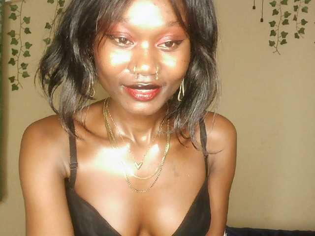 -Mirage live webcam show